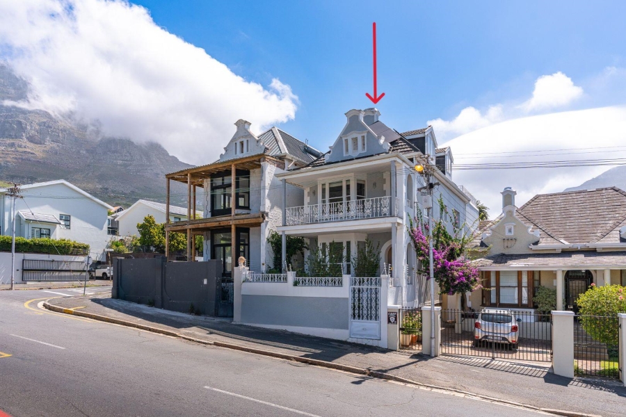 4 Bedroom Property for Sale in Oranjezicht Western Cape